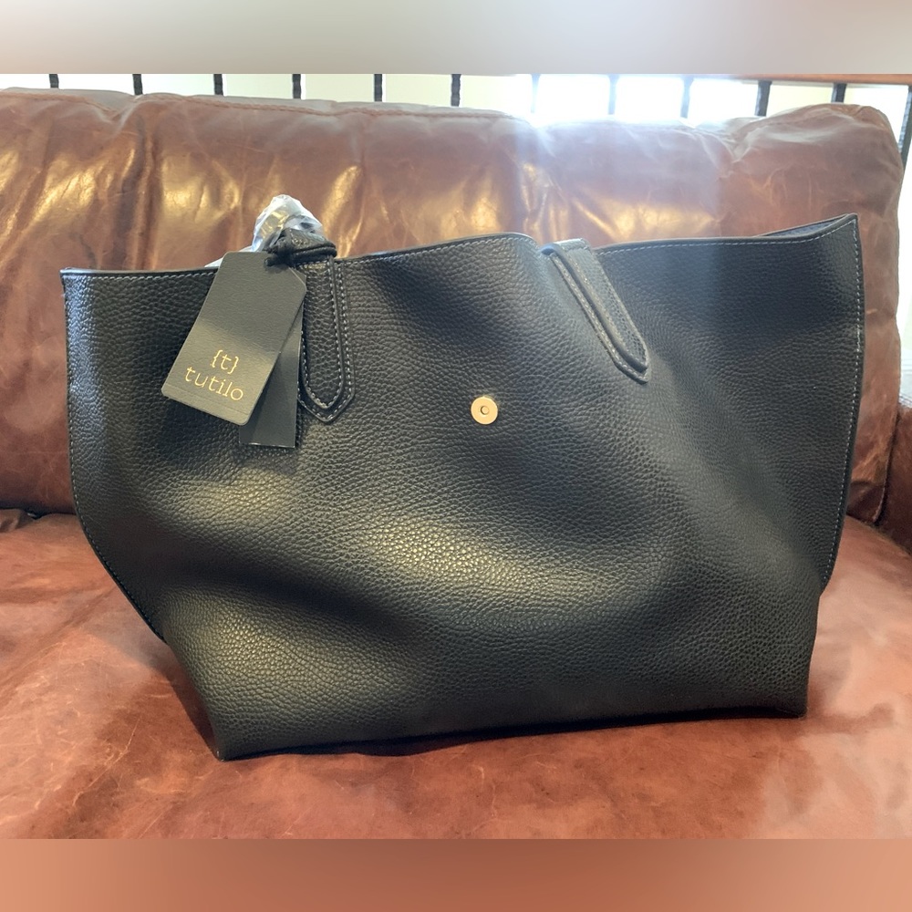 Tutilo Carry The Day Tote includes Take Away Clutch - Picture 3 of 6